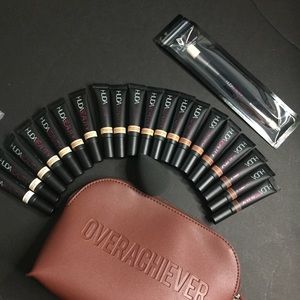 Huda Beauty Overachiever Concealer launch kit
